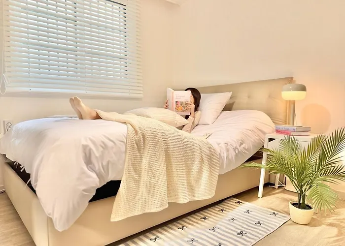 Atelier House - Subway Station 3 Min #motion Bed #massage Chair #free Luggage Storage